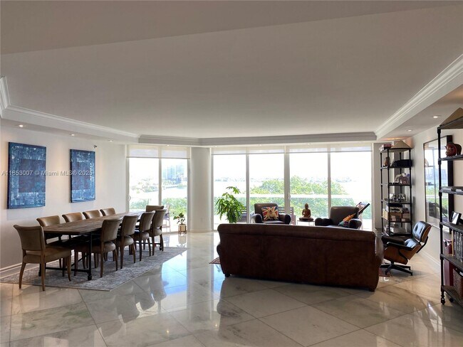 Building Photo - 2600 Island Blvd