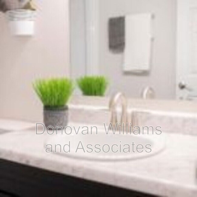 Building Photo - 2207 Kilborne Dr