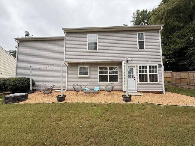 Building Photo - Newly Remodeled 4BD, 2.5BA Raleigh Home wi...