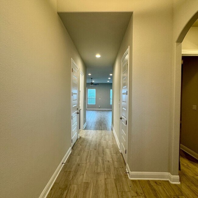 Building Photo - 3750 E Palm Valley Blvd