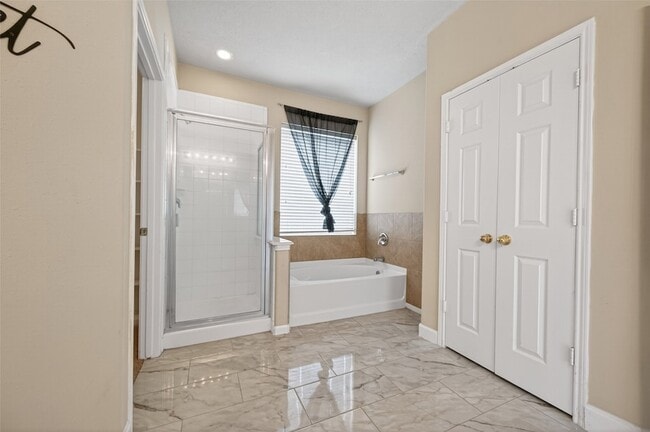 Building Photo - 2610 Argos Dr