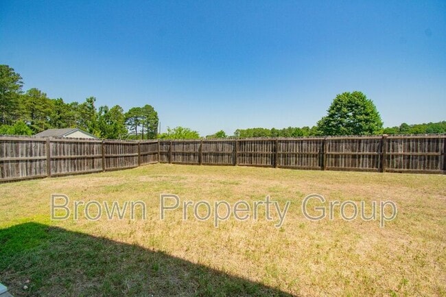 Building Photo - 2220 Oldenburg Ln