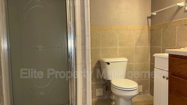 Building Photo - 788 S Knox Dr