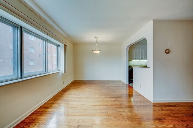 Interior Photo - Uptown Shaker Apartments