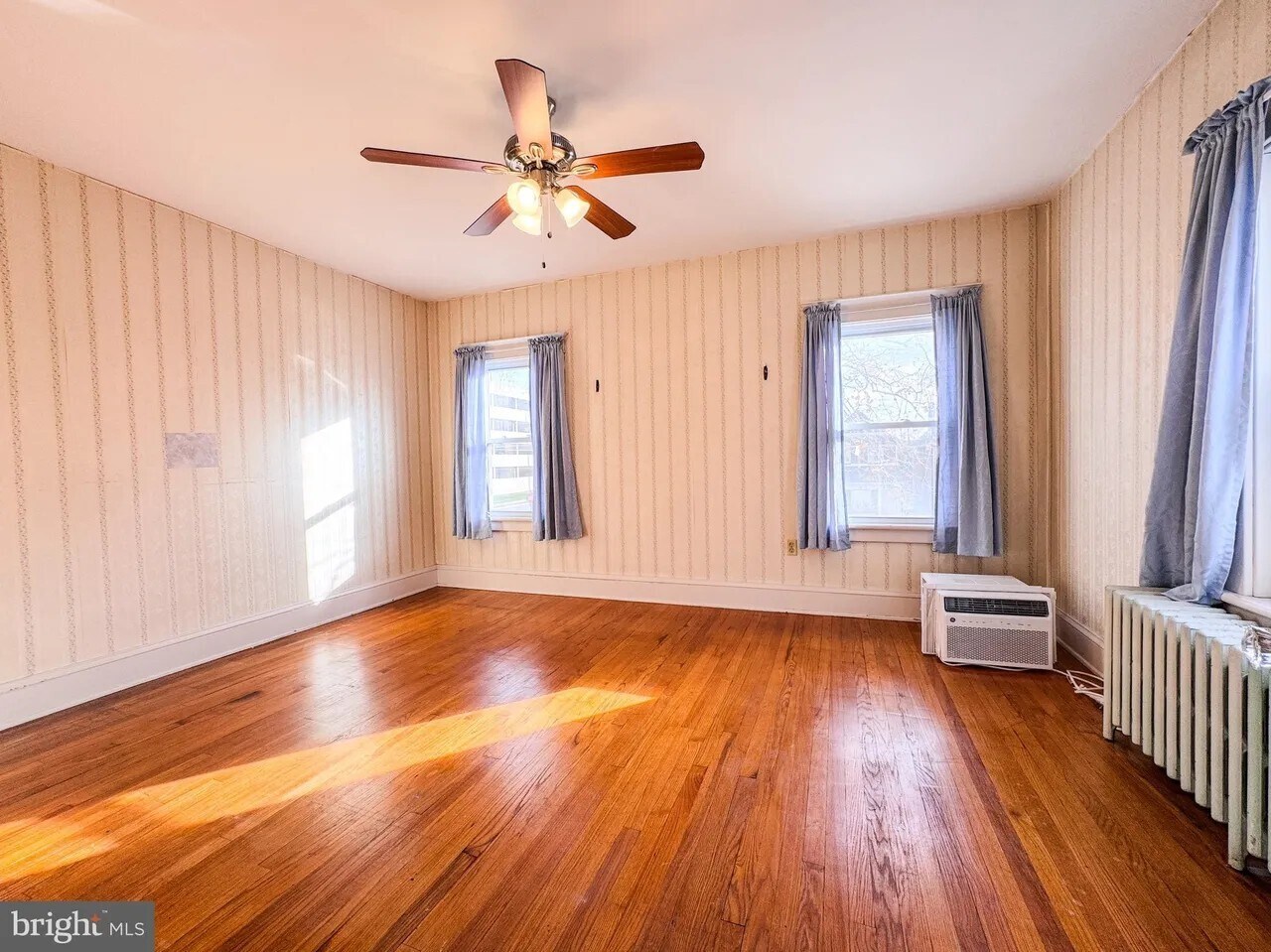 Building Photo - 2203 Fairview Ave