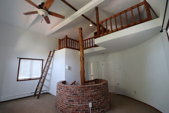 Building Photo - 270 Connetquot Rd