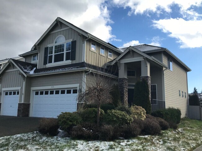 Building Photo - Beautifully Updated 4-Bedroom Home in Desi...