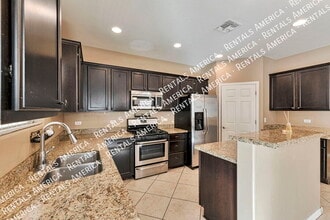 Building Photo - 445 W Corte Planga