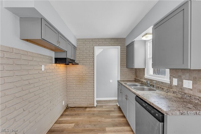 Building Photo - 15304 Benhoff Dr