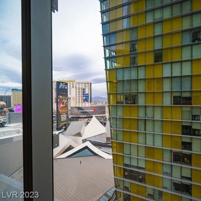 Building Photo - Beautiful Luxury High Rise Rental on Vegas Strip