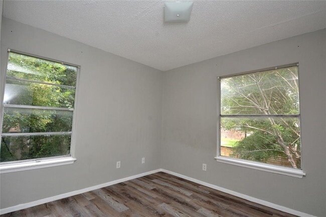 Building Photo - 4808 W Wind Trail