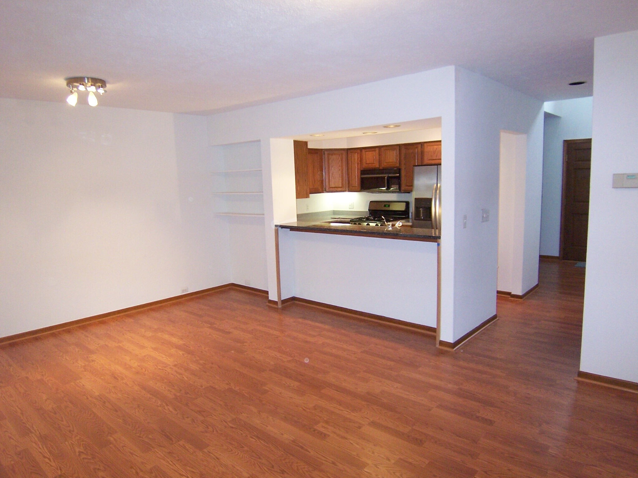 Building Photo - 3365 Bent Trail Dr