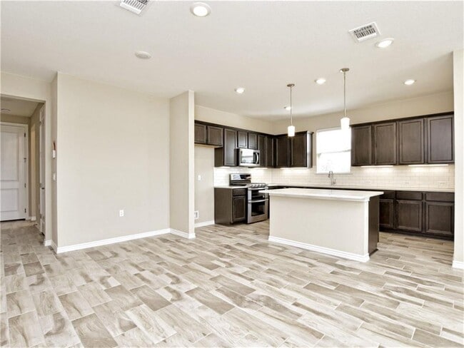 Building Photo - 109 Harborside Dr
