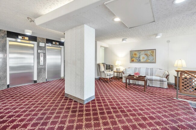 Building Photo - 25 Cartright St