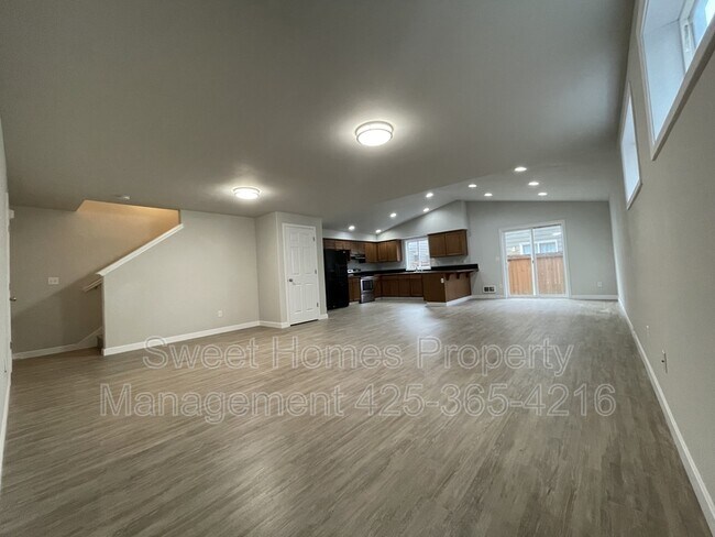 Building Photo - 14644 50th Ave NE