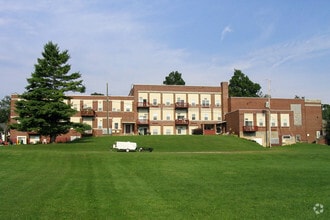 Building Photo - Creekside Apartments (Olivet HS, LLC)