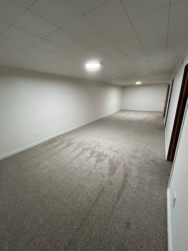 Building Photo - Charming duplex - 2bedroom, 1 bath