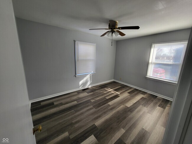 Building Photo - 3151 W 18th St