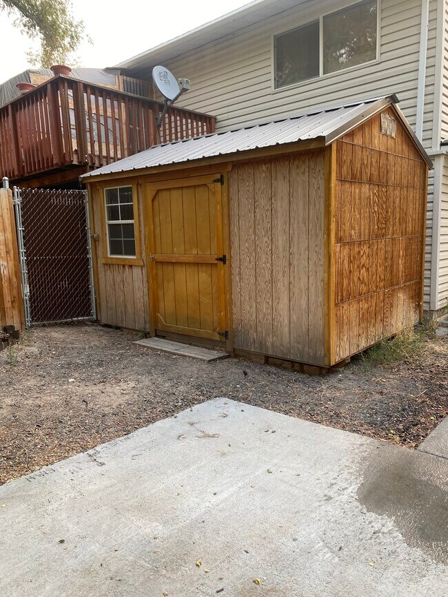 Building Photo - 132 N Bliss St