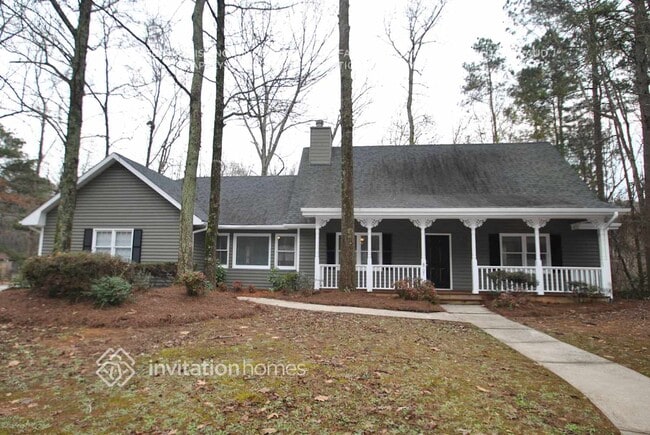 Building Photo - 4721 W Lake Dr SE