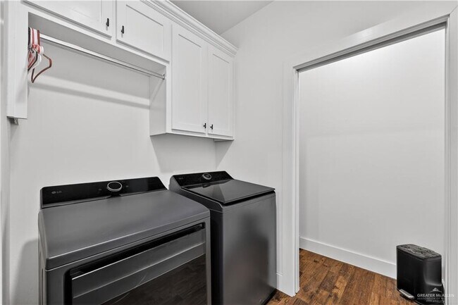 Building Photo - 28 N Pedaso del Sol St