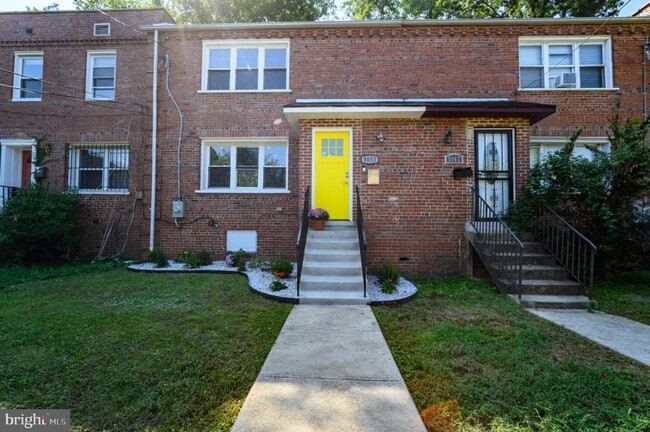 Building Photo - 5053 Sheriff Rd NE