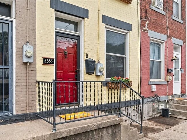 Primary Photo - 3 Bed 2 Bath Lawrenceville House