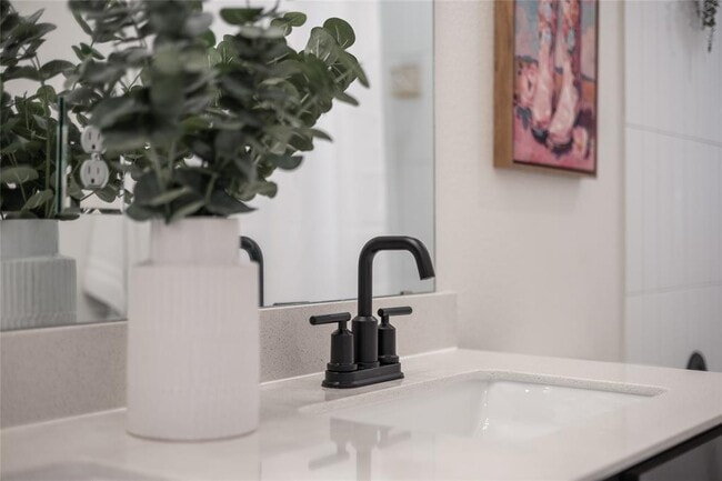 Building Photo - 1905 Red Berry Pass