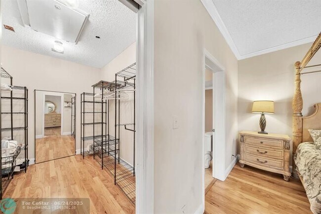 Building Photo - 7644 Elm Ridge Dr