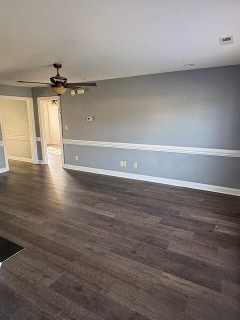 Building Photo - 320 S Square Dr