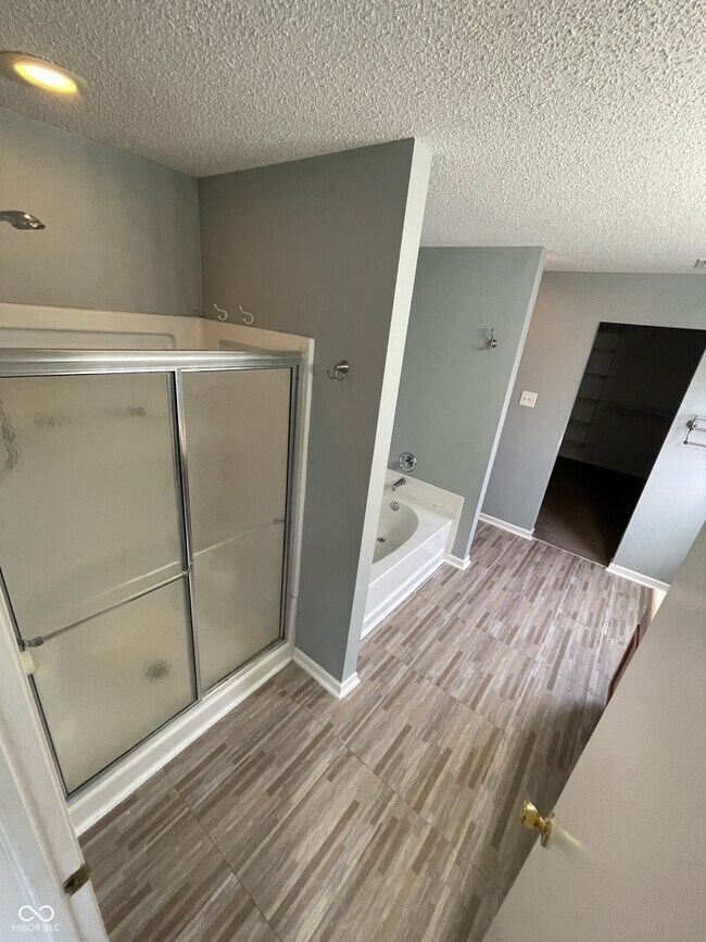 Building Photo - 2830 Monarchy Ln