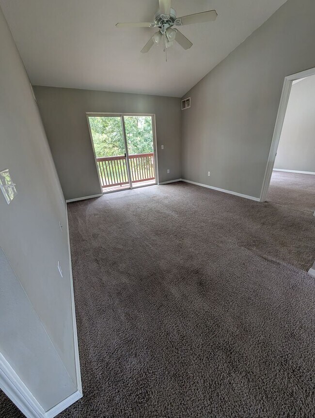 Building Photo - 9019 Cochise Ln