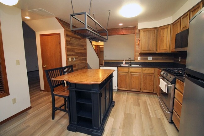 Building Photo - 13360 SW Gallop Ct