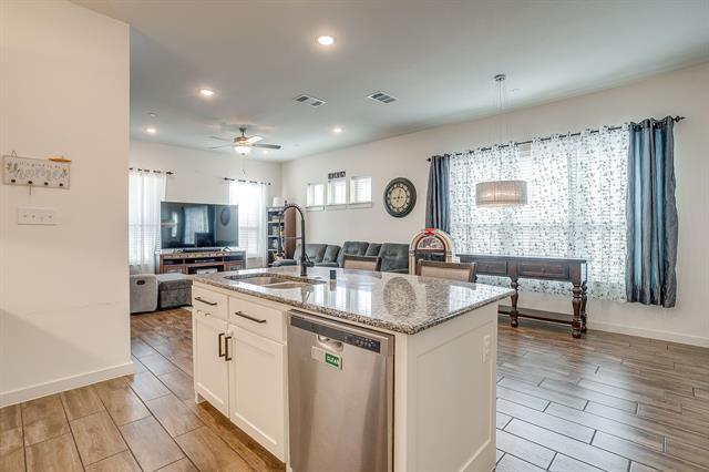 Building Photo - 6449 Iron Horse Blvd