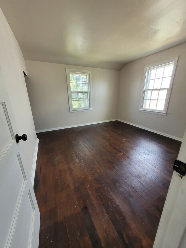 Building Photo - 3 bedroom house York