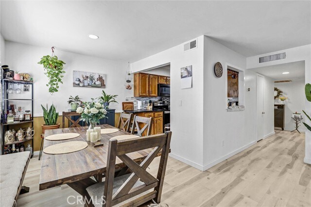 Building Photo - 12400 Montecito Rd
