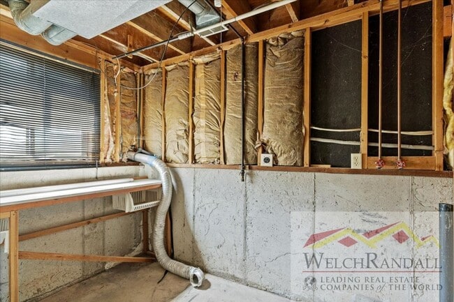 Building Photo - 2 Bedroom 1 Bath Ogden Duplex