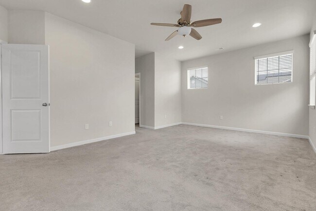 Building Photo - 23895 E Rocky Top Pl