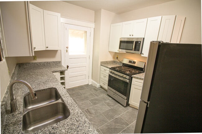 Building Photo - 3132 Harvard Ave