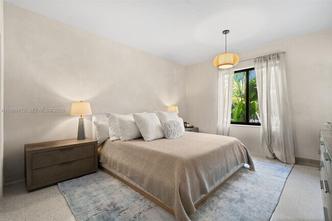 Building Photo - 575 Hibiscus Ln