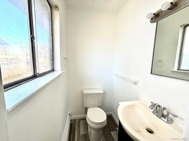 Building Photo - 78 Carlton Ave