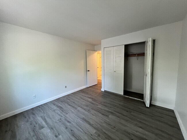Building Photo - 255 Elmwood Ave