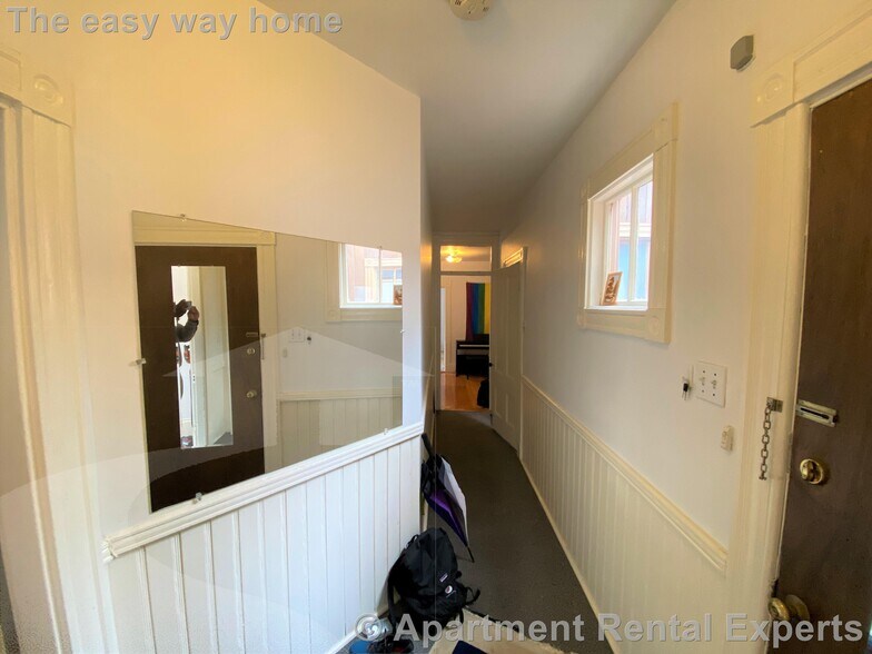 Building Photo - 250 Beacon St