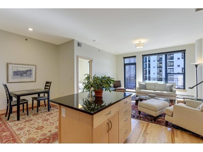 Building Photo - 740 Portland Ave