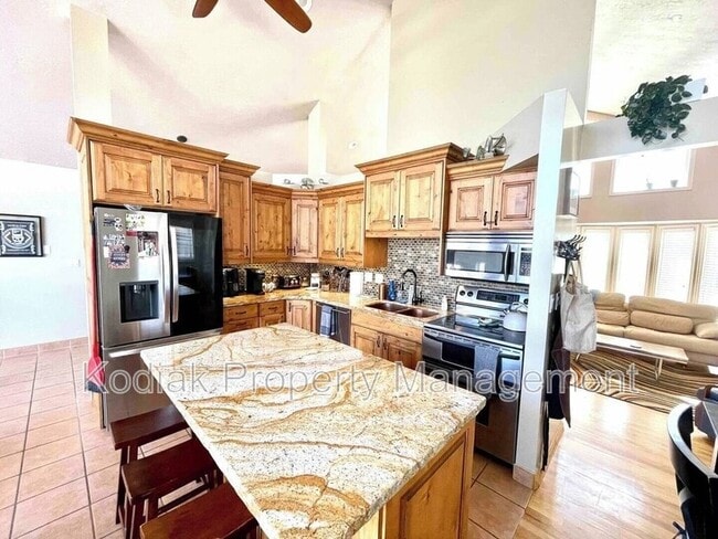 Building Photo - 547 E 3665 S