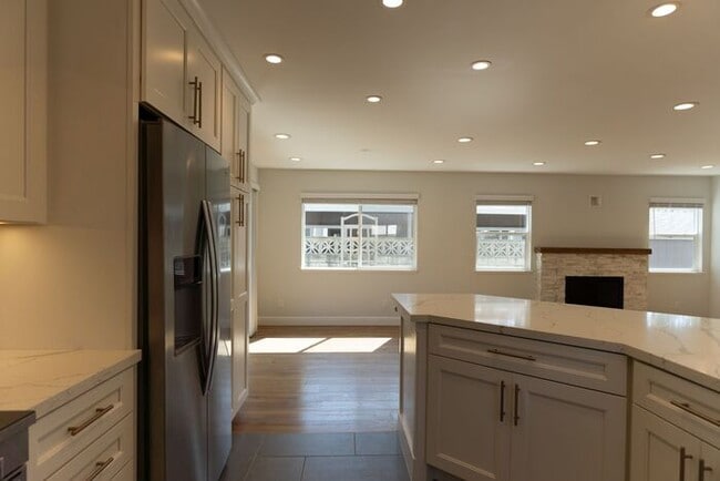 Building Photo - Remodeled Pacific Grove 2-Bedroom with Gourmet Kitchen