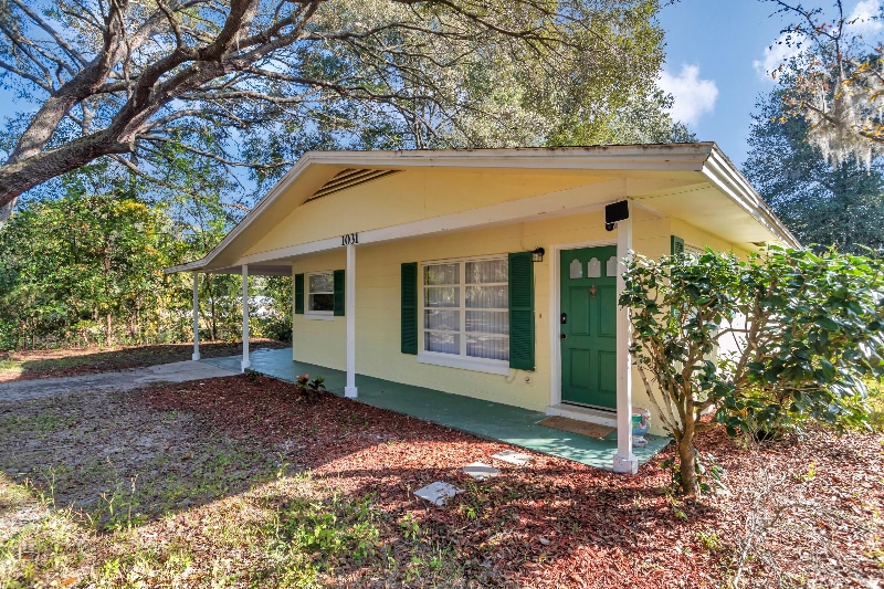 Building Photo - 1031 NE 39th Ct