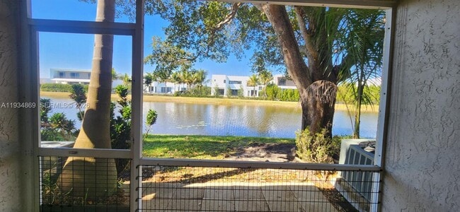 Building Photo - 211 Mallory Ct