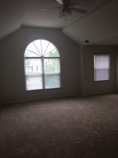Building Photo - Spacious 2 Story In Willow Bend           ...