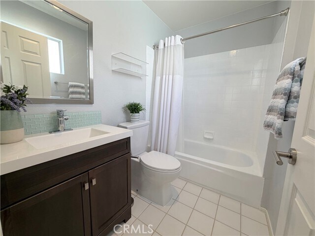 Building Photo - 511 S El Molino Ave